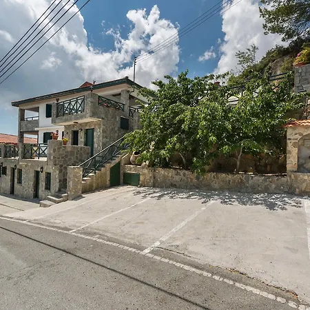 Themis House منزل ريفي Lemithou