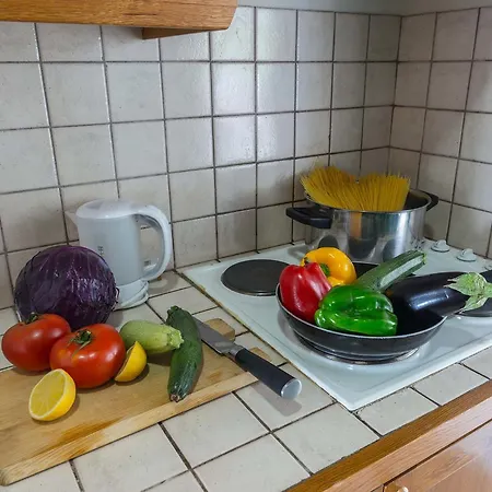 Themis House Lemíthu