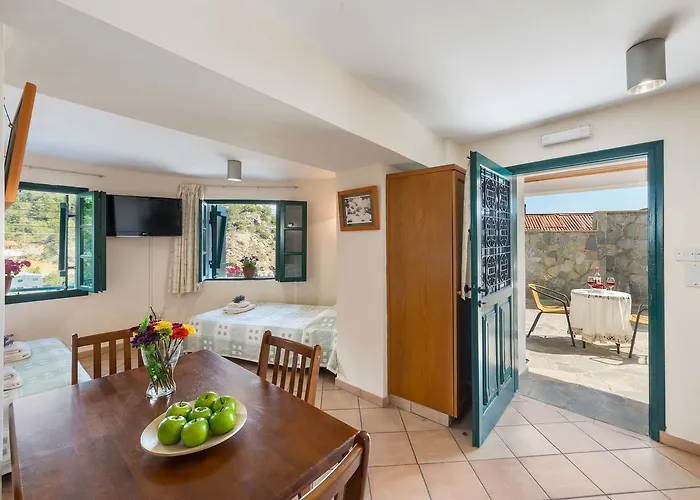 Casa di campagna Themis House